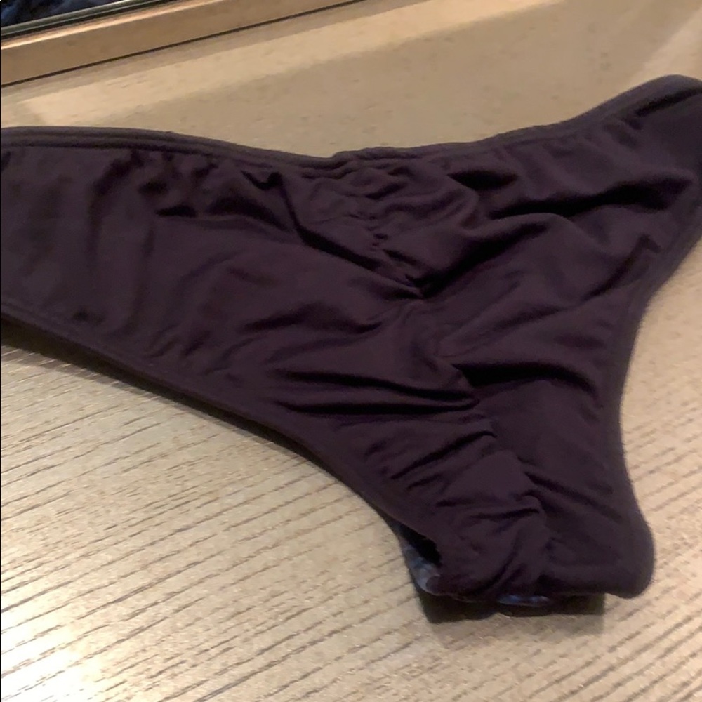 Bikini - Picture 4 of 5